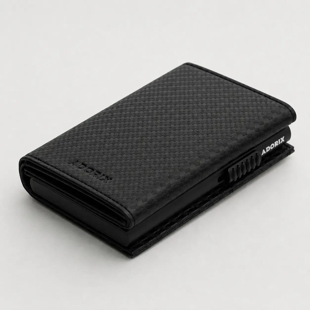 Velora Essential | Carbon Textured